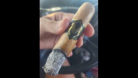 Marco V Diamond Robusto Cigar Review