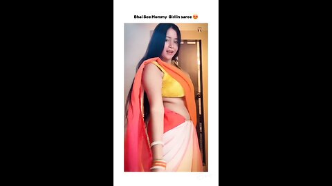 Sexy girl 🥵 bhabhi in saree 😏
