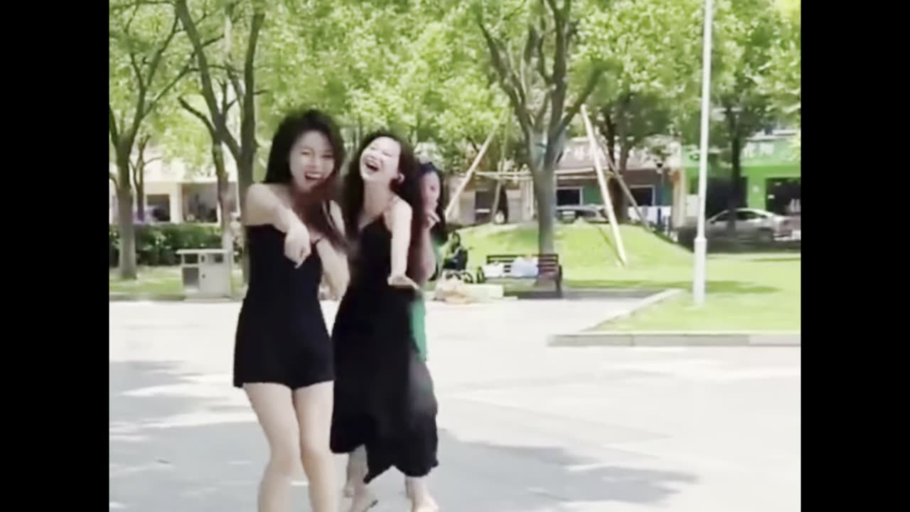 Funny prank reaction 😂😂