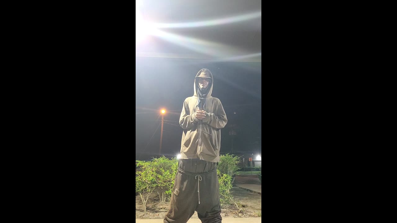 IN WAR KEEP GOD YAHWEH FIRST EVERY LOCATION READIN DA ROOMS AN SEEIN HOW ENERGIES SHIFT FOCUS💪🏾🔵