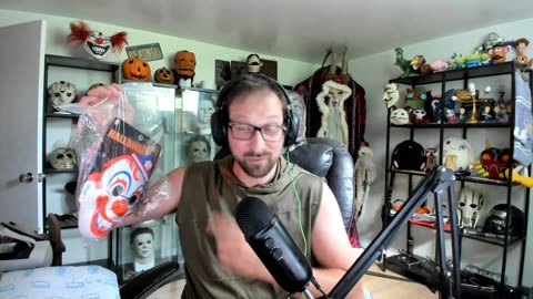 Clown mask From Rob Zombie Halloween Trick or Treat Studio UNBOXING
