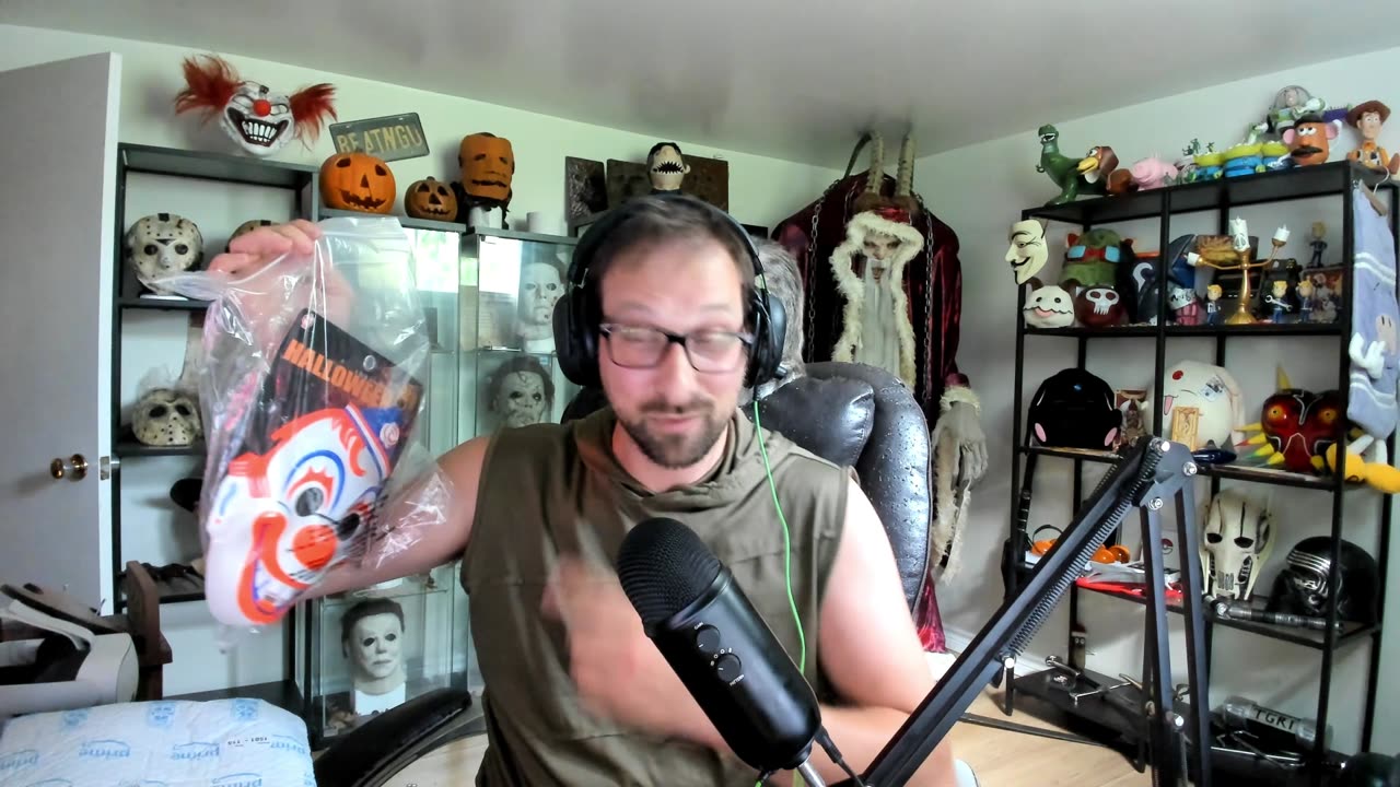 Clown mask From Rob Zombie Halloween Trick or Treat Studio UNBOXING