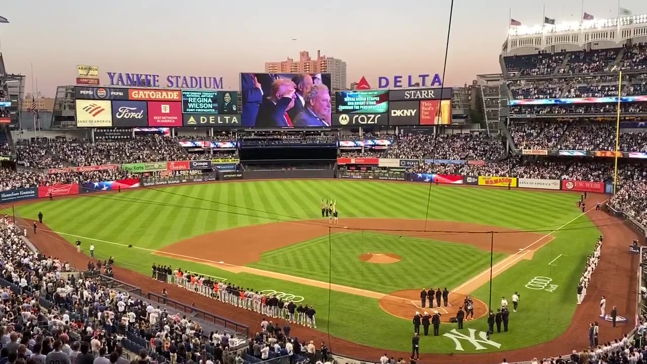 Trump gets big applause at Yankee game on 9/11