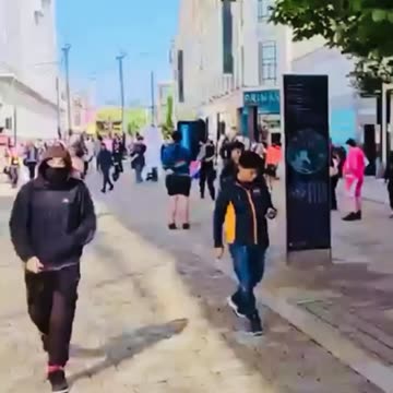 Masked Goon In Hoodie Gets Woohooed