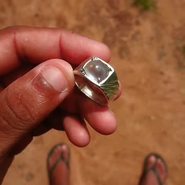 චන්ද්‍රකාන්ති පාශාන යෙදූ රිදී මුදු 😃🌷 #moonstone #pirithsutra #jewellery #fyp