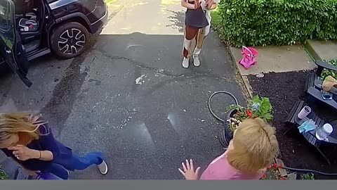 Woman Greets Red-Headed Stranger in Her Driveway With Long Scream #Shorts