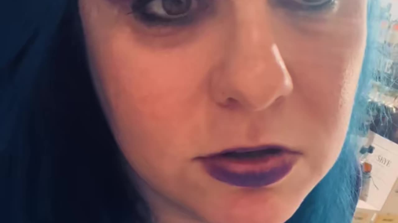 #Trying to #Shop while #WheneverWherever by #Shakira is playing