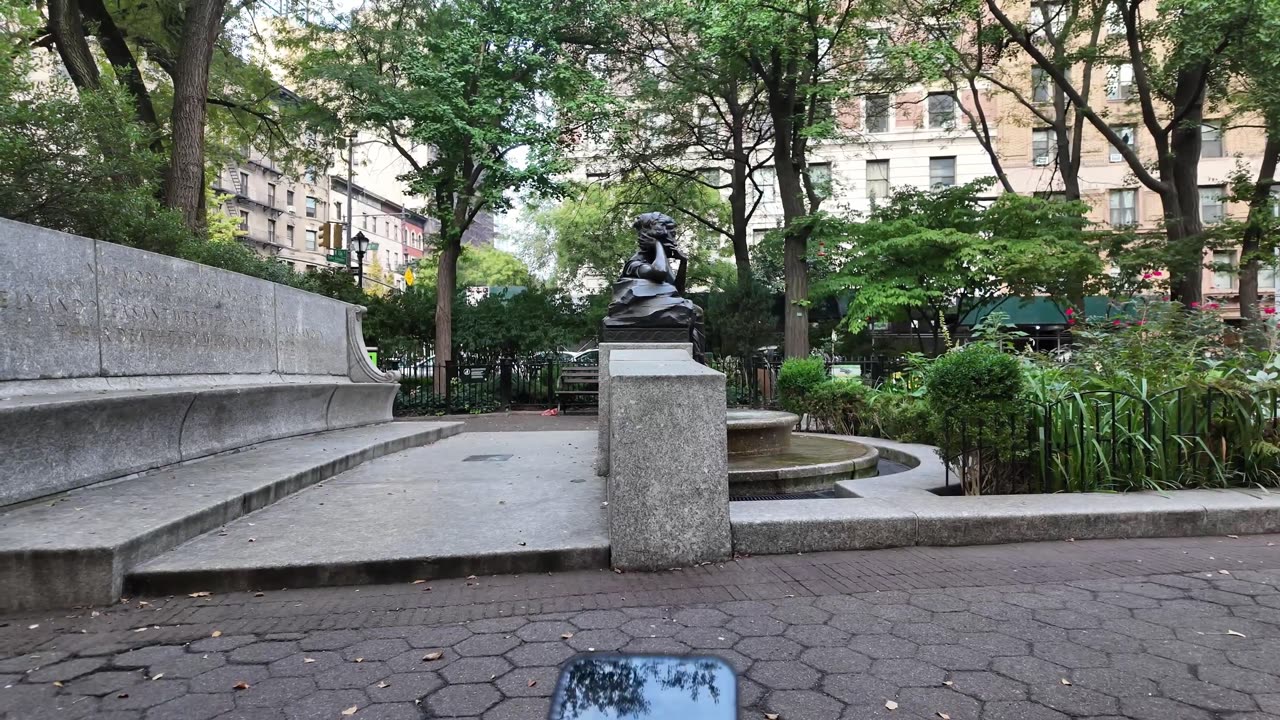 🗽 NYC Live 🔴 Walk (Chat on YouTube)