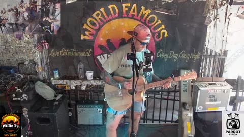 LIVE Music Everyday!