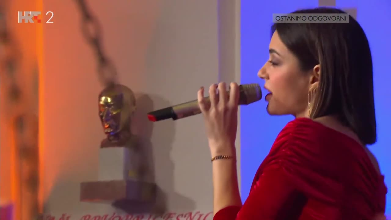 Tiha noć u Vukovaru - božićni koncert 2021 - Mia Dimšić Cimet i čaj