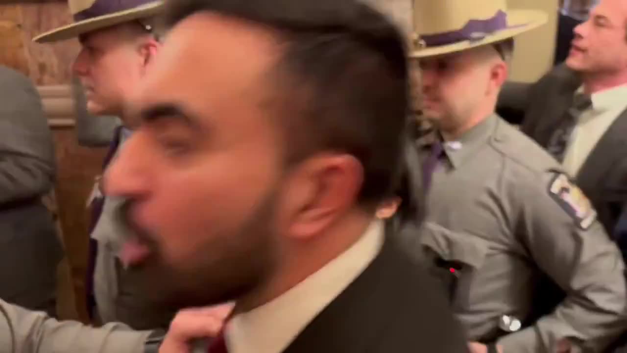 Deport Zohran Mamdani