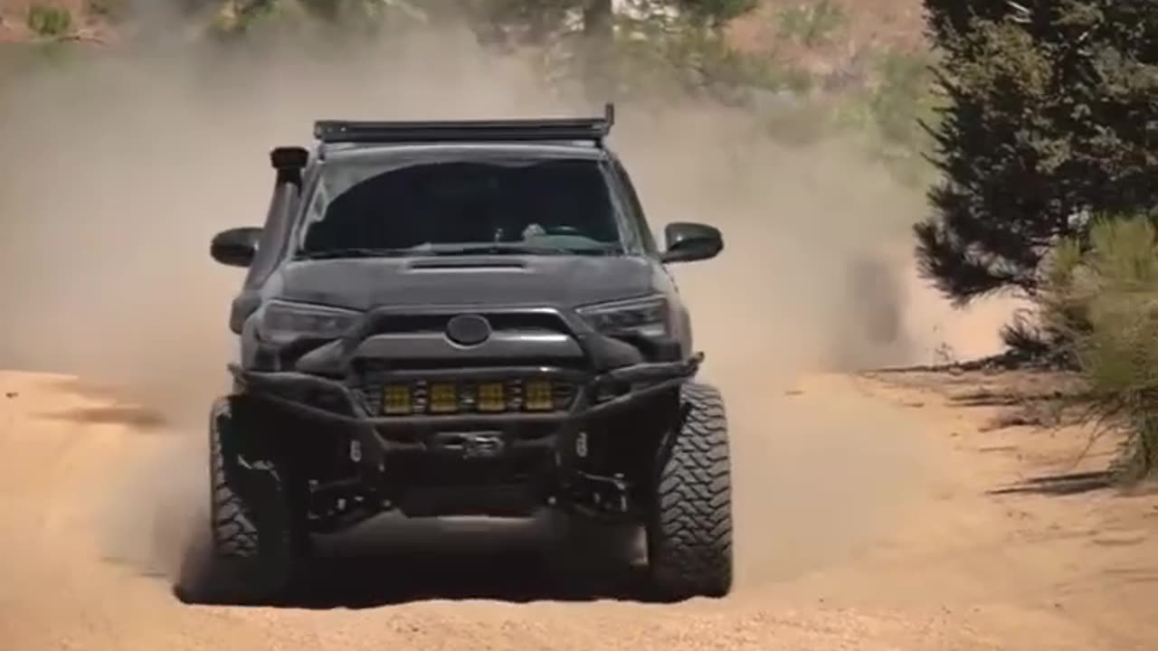 "Smooth Moves: 4x4 Dances on the Hills Like a Boss!"