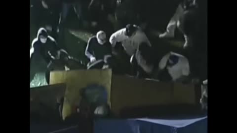 Pro-Israeli and Pro-Palestintian Protesters Fight on UCLA Campus