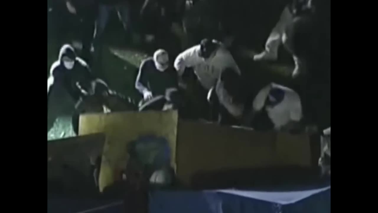 Pro-Israeli and Pro-Palestintian Protesters Fight on UCLA Campus