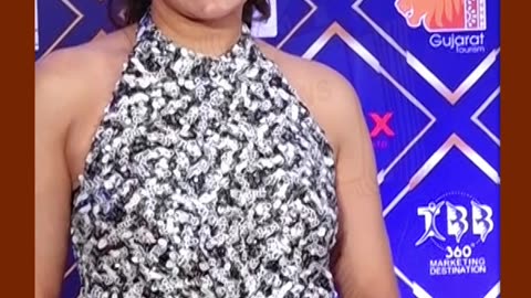AASTHA GILL THE RED CARPET OF 6TH EDITION OF ICONIC GOLD AWARDS | CINEMA NEWS PAPER | 