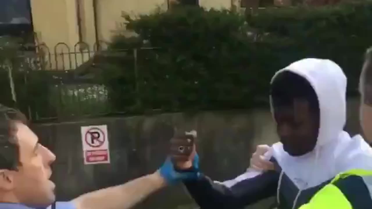š” Africans terrorising the GardaĆ in Ireland. Ireland was once a peaceful country