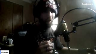 Cyraxx live on YT. "I'm a Pro streamer". (Deleted). 5/17/2025. Lol, cops came to his house.