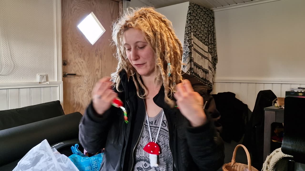 Unwrapping a package from @erikasmagickalprojects6157