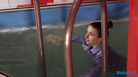 Wetlook girl in jeans