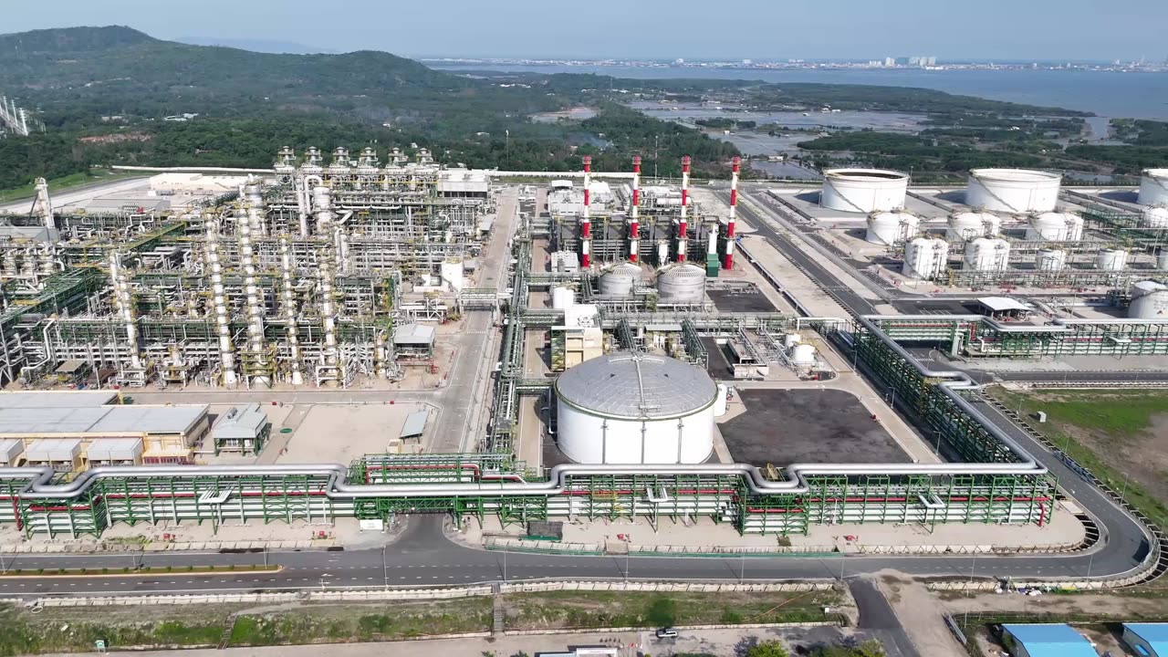 Energy Transfer Stock: Why ET Is a Strong Buy in 2025