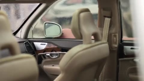Diecast Unboxing-2014 Volvo XC90 118 Diecast Model By Welly Gt Autos_part2