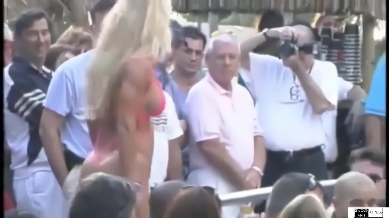 Hold Up | WAIT A MINUTE!!!