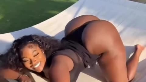 Compilation of women with the nicest asses and link to show ho to use a nice ass