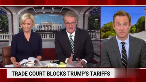 Trump administration asks court to pause ruling blocking tariffs