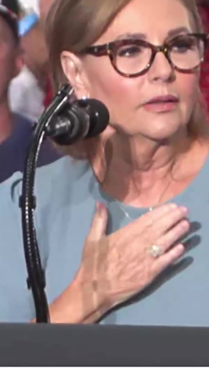 Darline Graham Thanks the SC Crowd for Constant Prayers After Loss of Lindsay Graham - 08/21/26 thumbnail