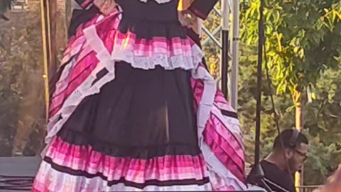 Ballet Flolklórico Mis Raíces Paulino celebra la Independencia de México.