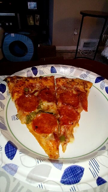 Lunch, Happy's Pizza, Cherry Hill Rd, Dbn Hgts, MI, 12/21/25