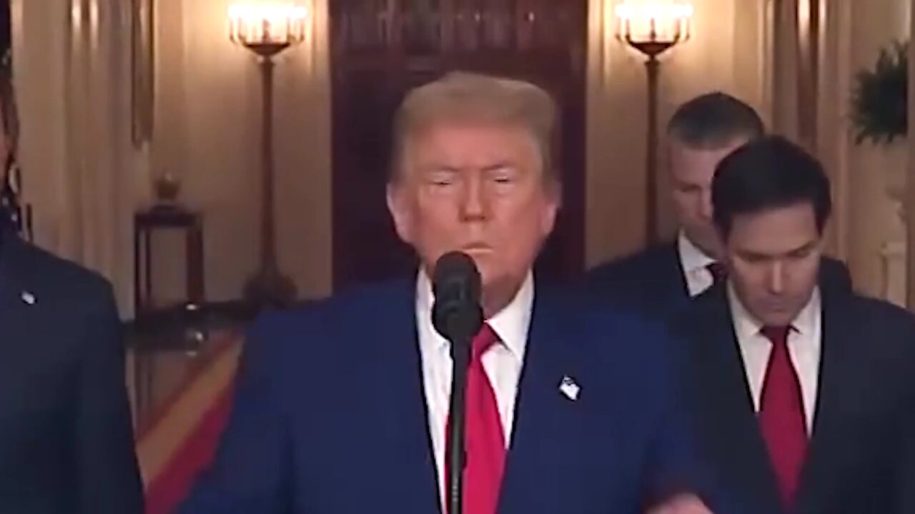 MAKE THIS GO VIRAL OBAMA NEEDS TO BE LOCKED UP