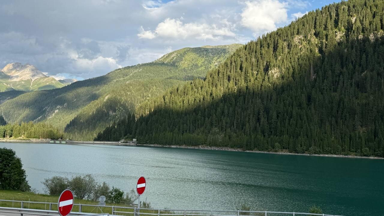 Ich bin in der Natur und die Welt dreht durch - 23.06.025