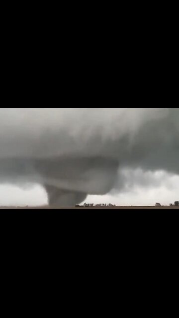🌪️#Tornado #HAARP #Arkansas- Simply incredible horizontal vortices with the powerful tornado near Lake City, AR during this tornado outbreak. This is very similar to the Keoti, IA wedge from March 31, 2023 rated EF4🌪️