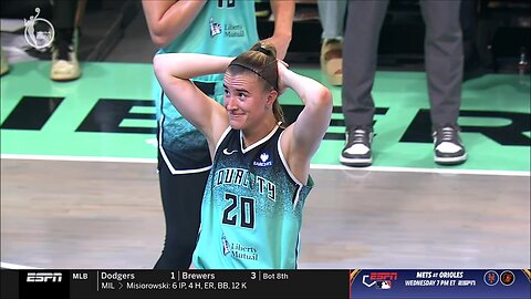 👀 TECH Sabrina Ionescu SHOCKED after WHACKING Chelsea Gray's FACE | New York Liberty WNBA basketball
