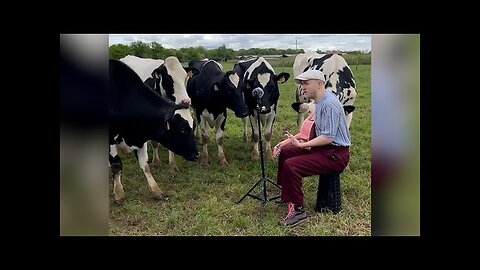 Man Sings To Animals And They Absolutely Love It