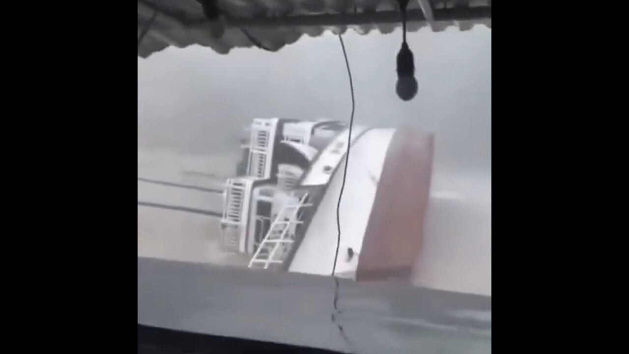 Más de 30 personas mueren debido al naufragio de un barco turístico en Vietnam