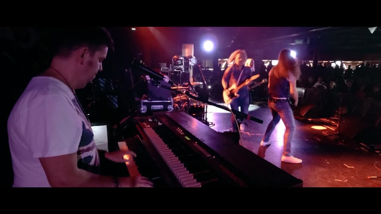 Whatever You Want - Piledriver (live)