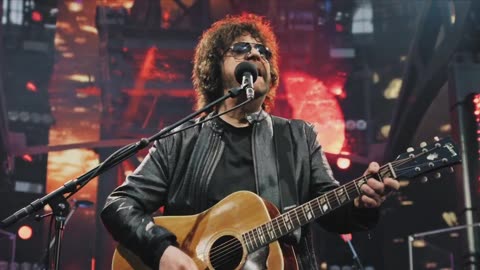 All Over the World (Electric Light Orchestra song) - Jeff Lynne (live)