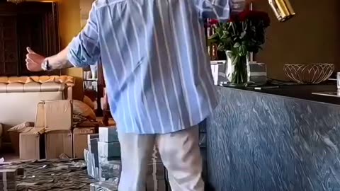 Viral short video Rich life