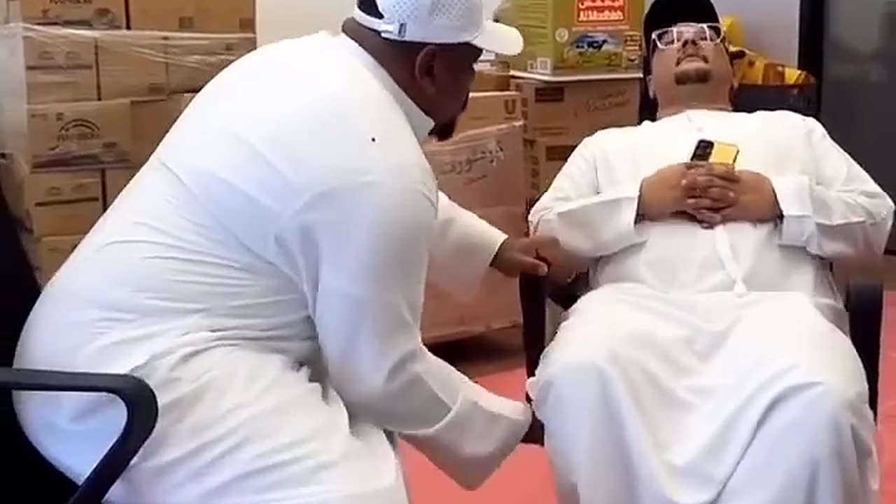 Epic Funny Video 😂😂😂 #shorts #viralshorts #comedy #funnymoments #fails #humor (27)