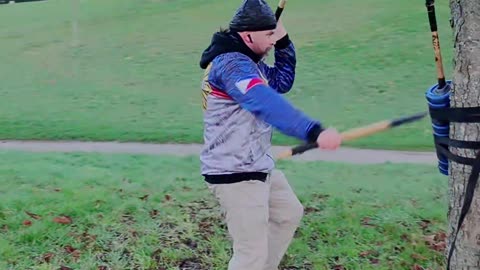 **« Deadpool encaisse. Wolverine tranche. Toi, tu avances.