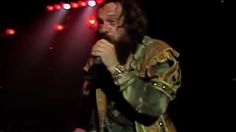 Locomotive Breath ~ Jethro Tull ( Live )