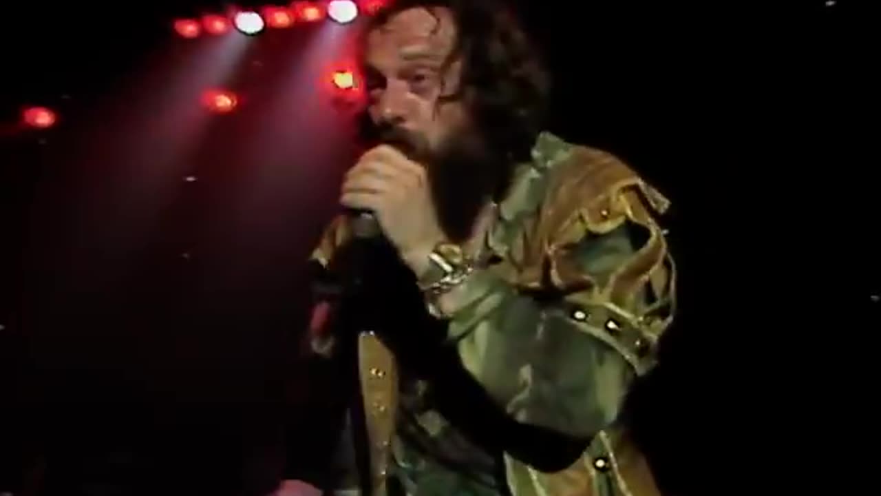 Locomotive Breath ~ Jethro Tull ( Live )