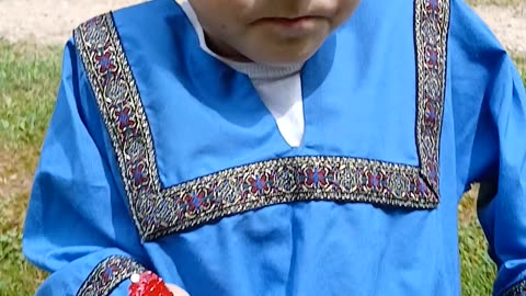 Cute child is cute at Kentucky Larp