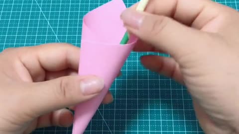 How to Make a Quick Origami Flower