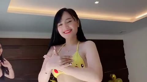 TRENDING SEXY DANCE