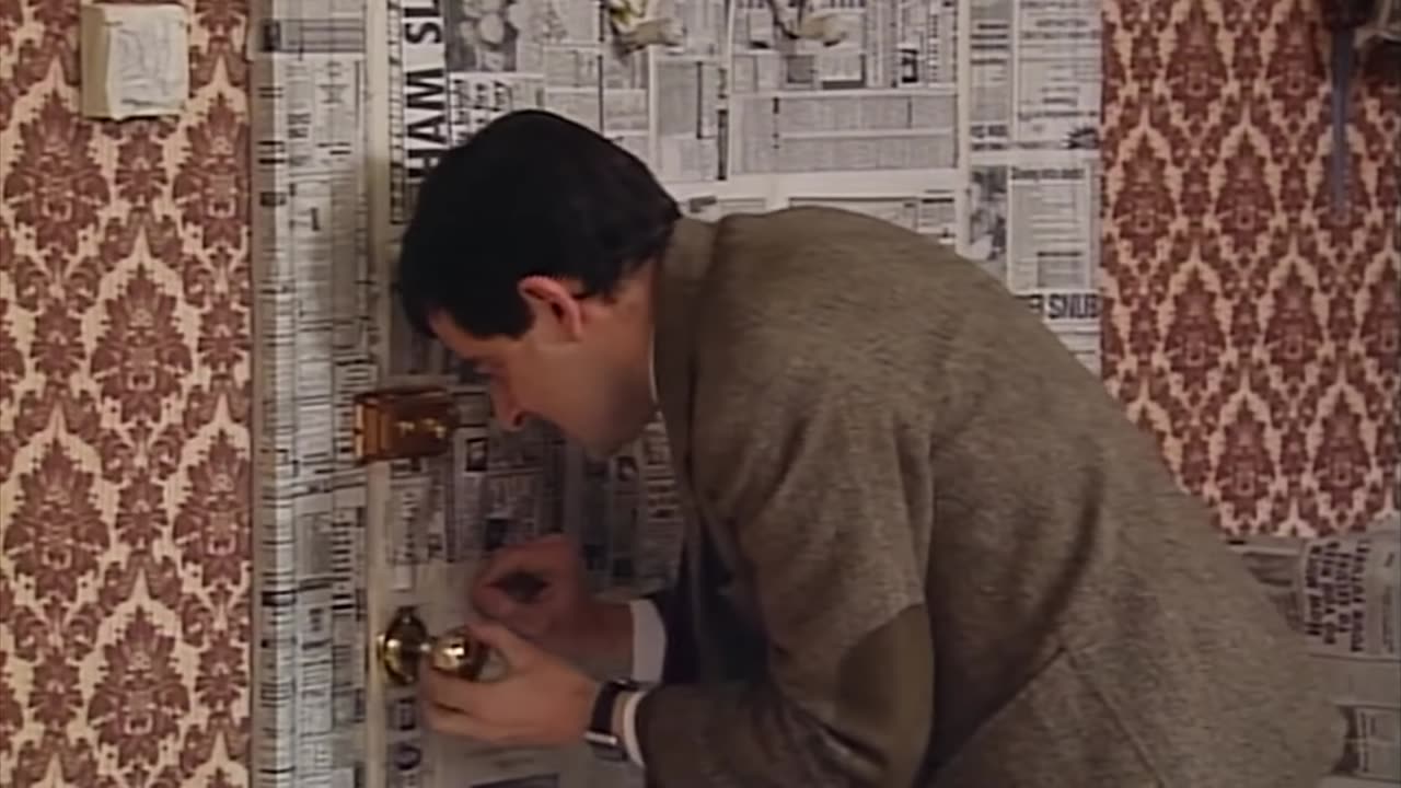 ARMCHAIR Bean | Funny Clips | Mr Bean