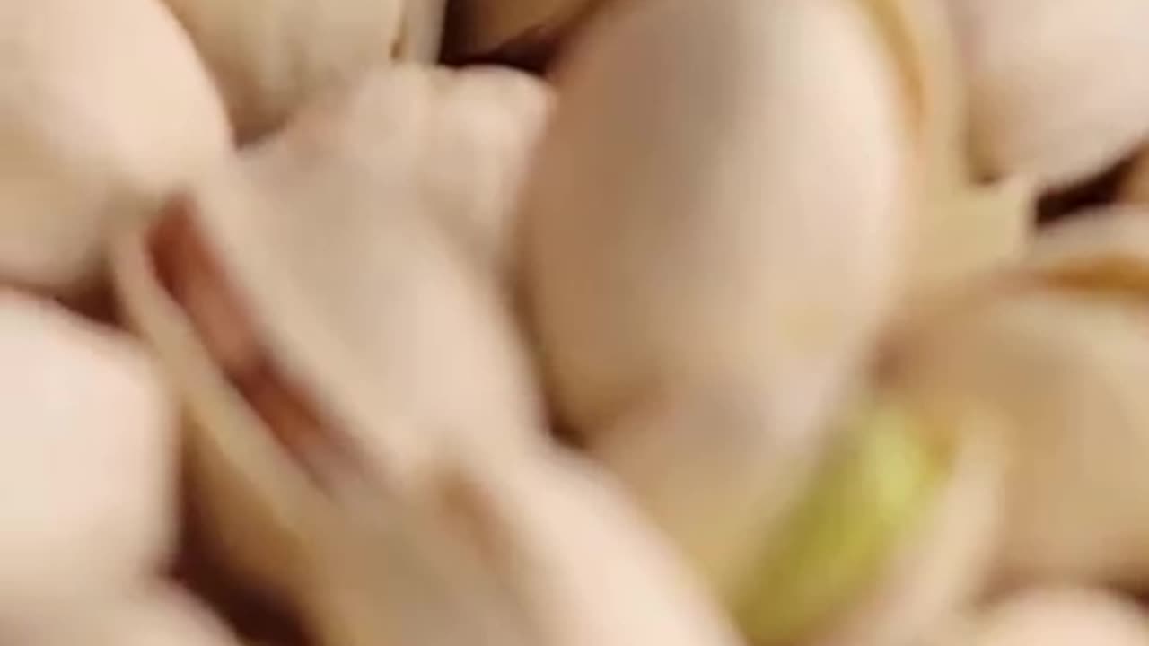 Why Eat Pistachio in Winter? 🤔❄️