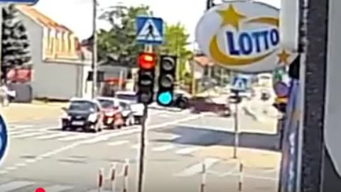 Wypadek / śmierć motocyklisty na drodze dla rowerów